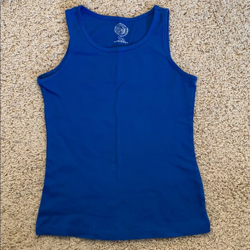 blue tank top